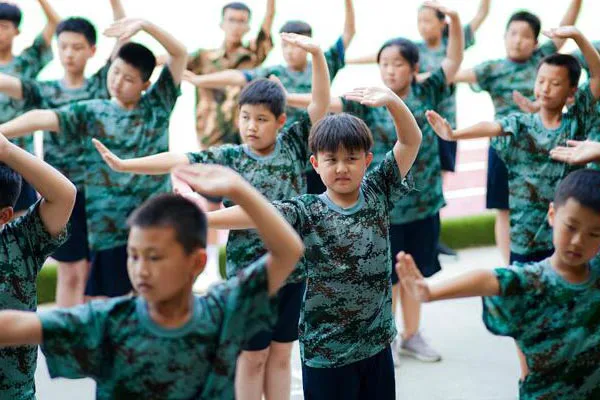 职业球员如何通过联赛提升竞技水平_0